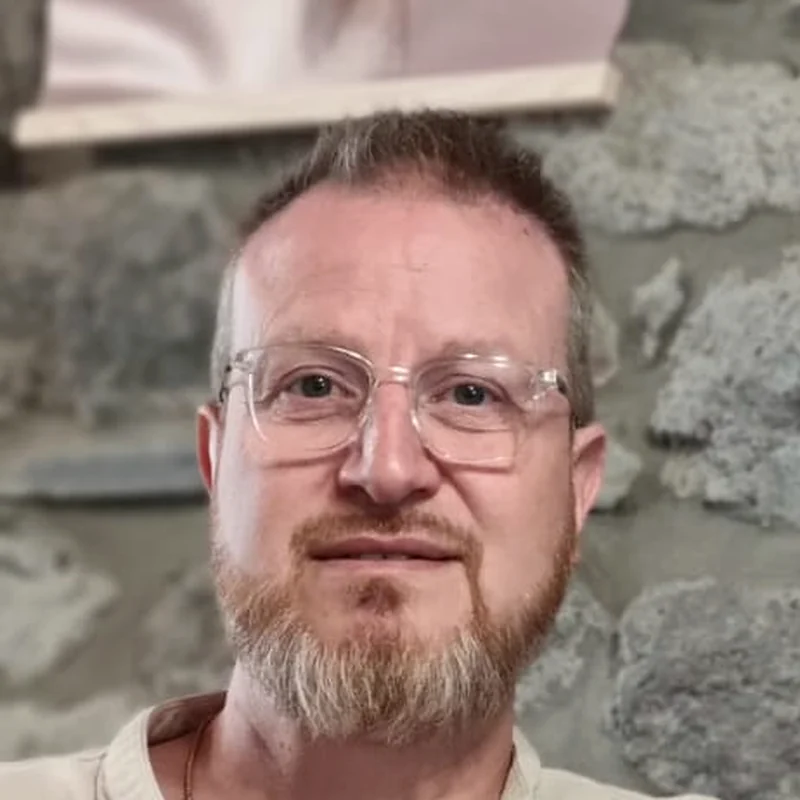 Portrait de Pascal Panafieu, consultant en rééquilibrage énergétique et vibratoire